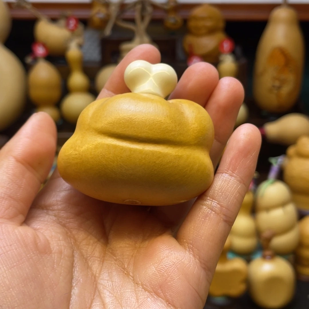 এ****葫芦等多种颜色的花鸟画作品在