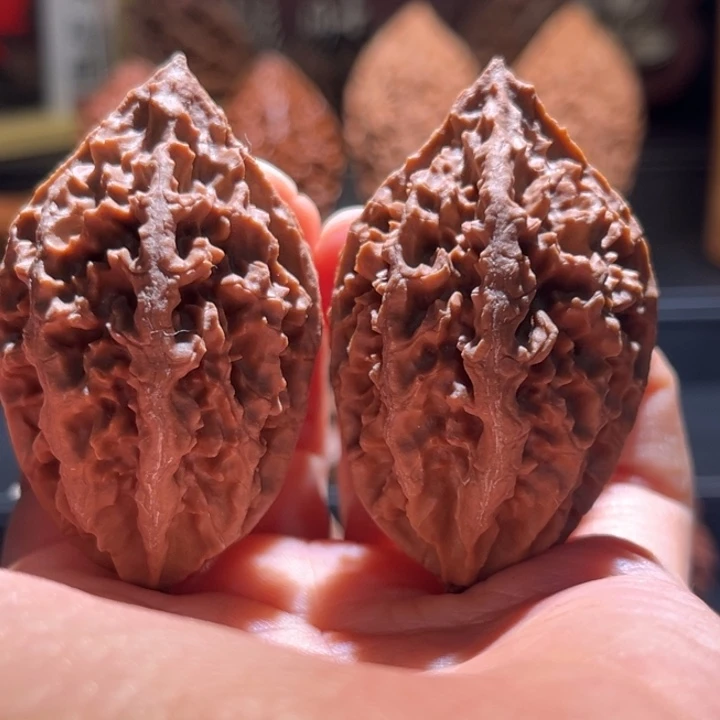 文玩核桃吊坠娇美楸3