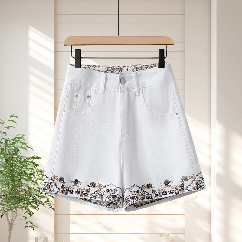 2025夏新款新中式刺绣花白色牛仔短裤女高腰宽松阔腿热裤显瘦A字
