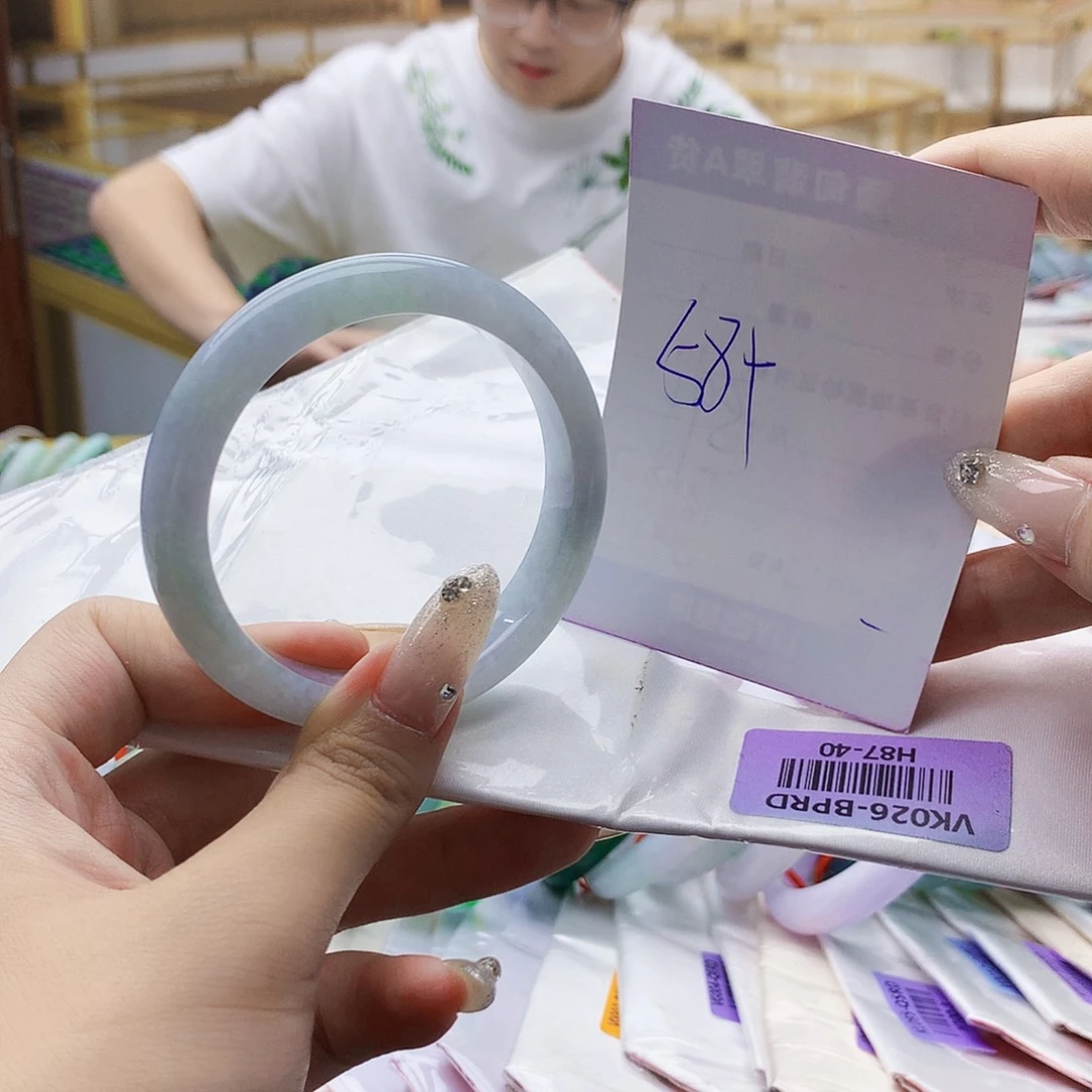 翡翠手镯未镶嵌00……
