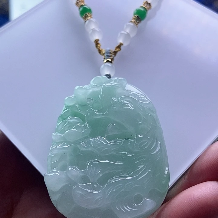 吊坠(赠链)未镶嵌翡翠