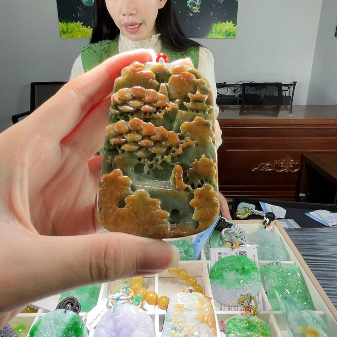 颈饰未镶嵌翡翠翡翠