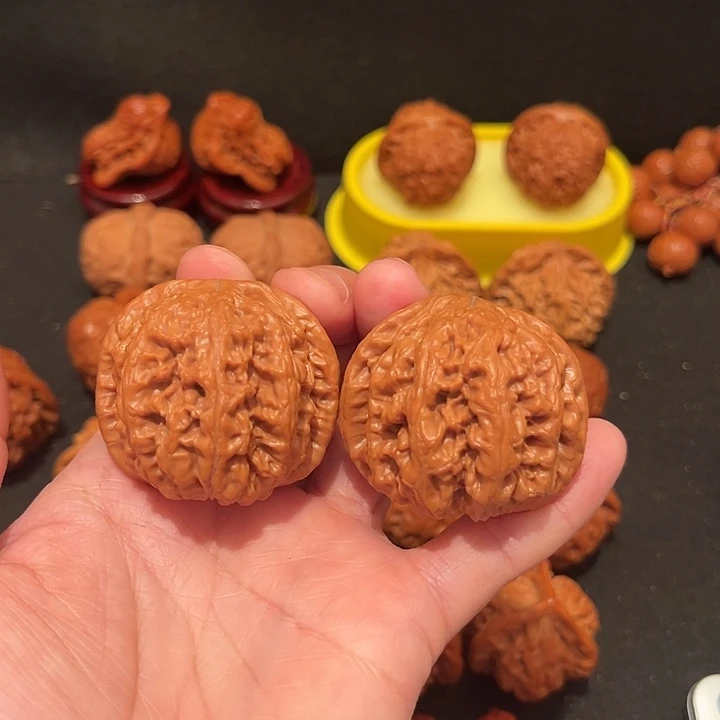 文玩核桃吊坠全品大粗筋