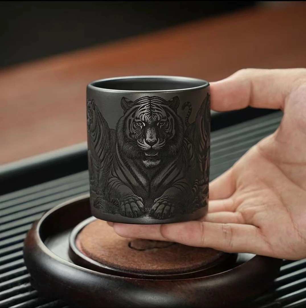 宜兴原矿紫砂主人杯大师全手工石黄泥刻五虎喝茶直口杯大容量茶杯