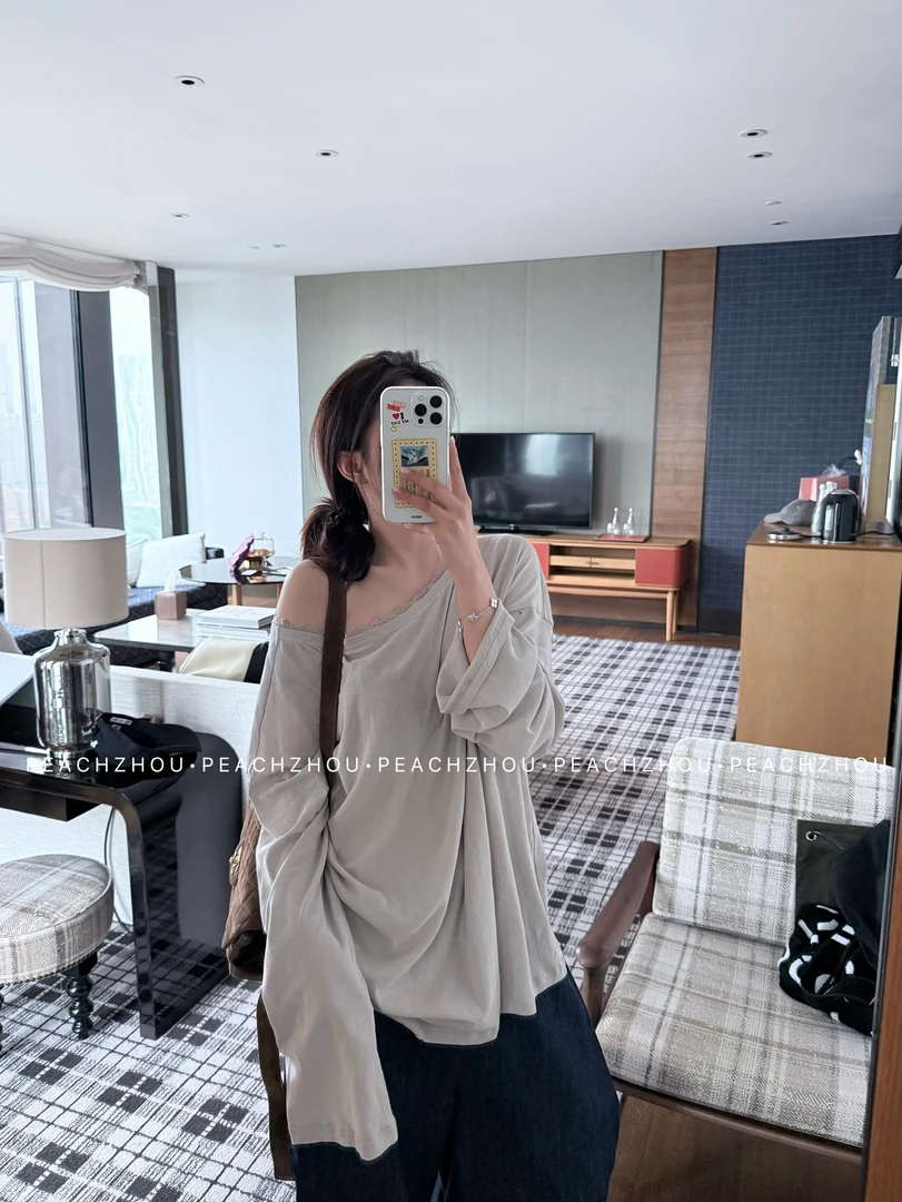 『PEACHZHOU』蕾丝花边露肩多穿法船领宽松长袖轻熟休闲气质洋气T恤