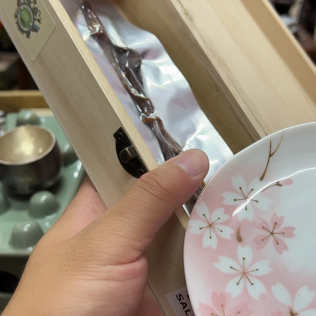 瓷片瓷器瓷器中还是