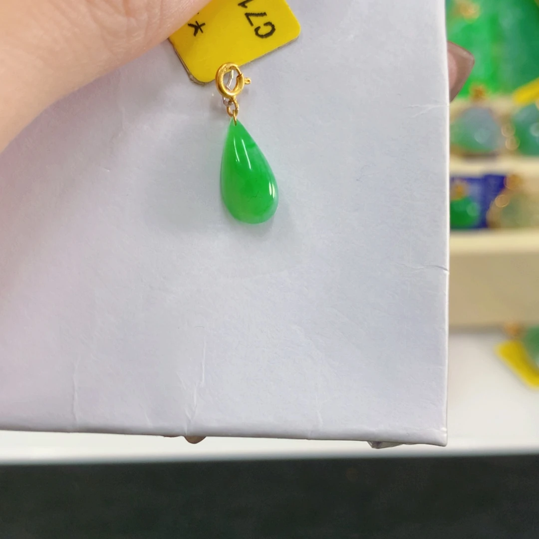 吊坠(不含链)18K金镶嵌翡翠