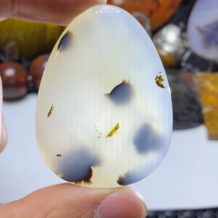 玛瑙/玉髓颈饰未镶嵌白**下