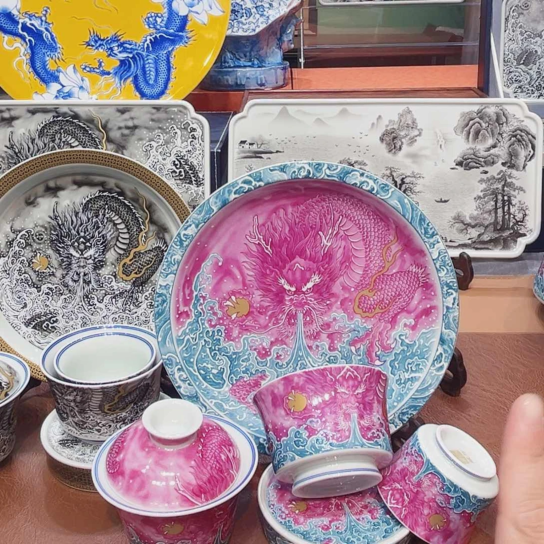 摆件景德镇陶瓷研究所工作的
