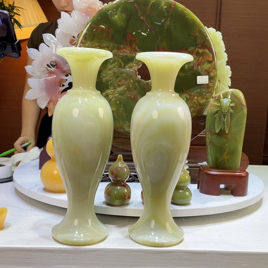 恰***）玉花瓶精品天然玉石摆件