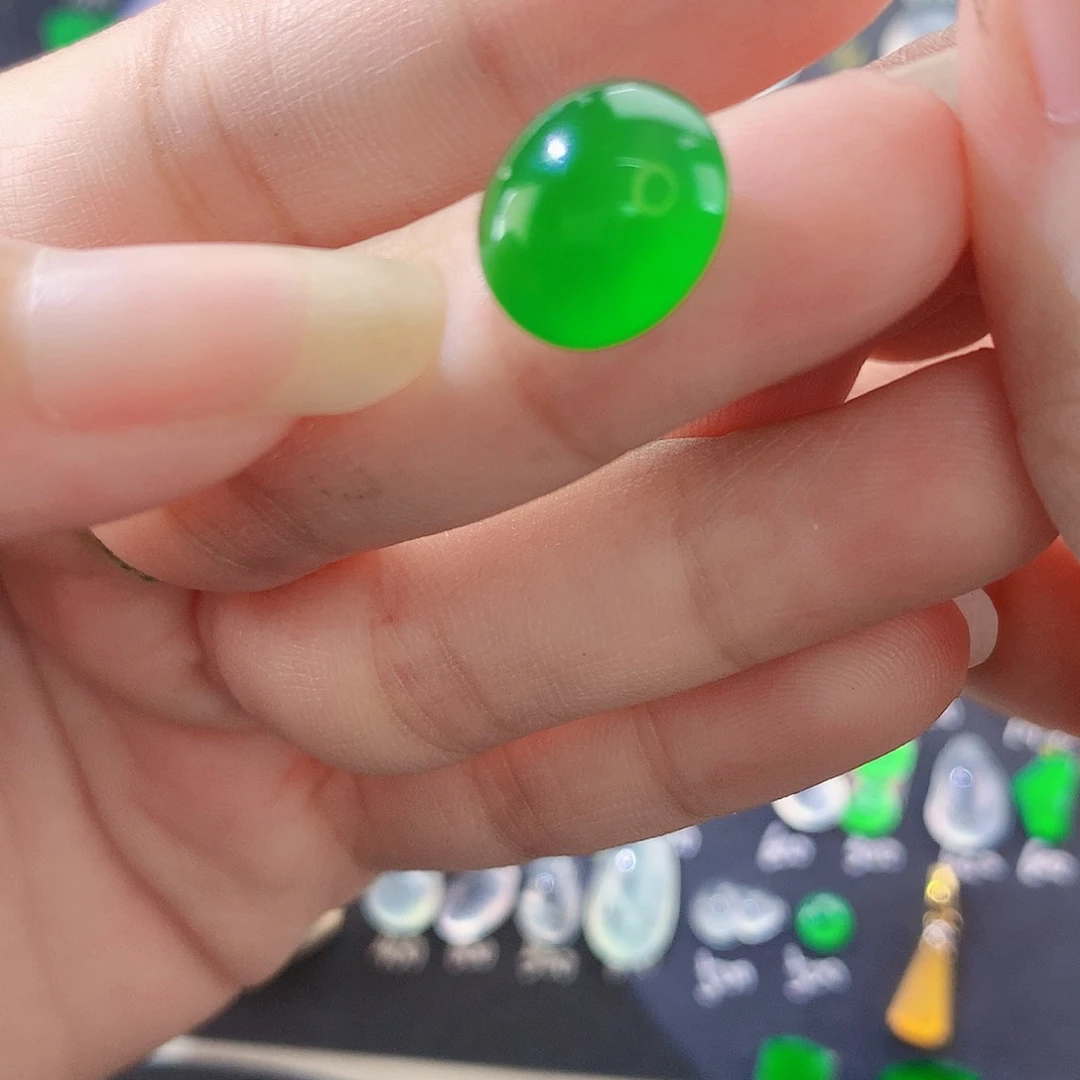【闪购商品】颈饰未镶嵌翡翠毕业款大绿蛋