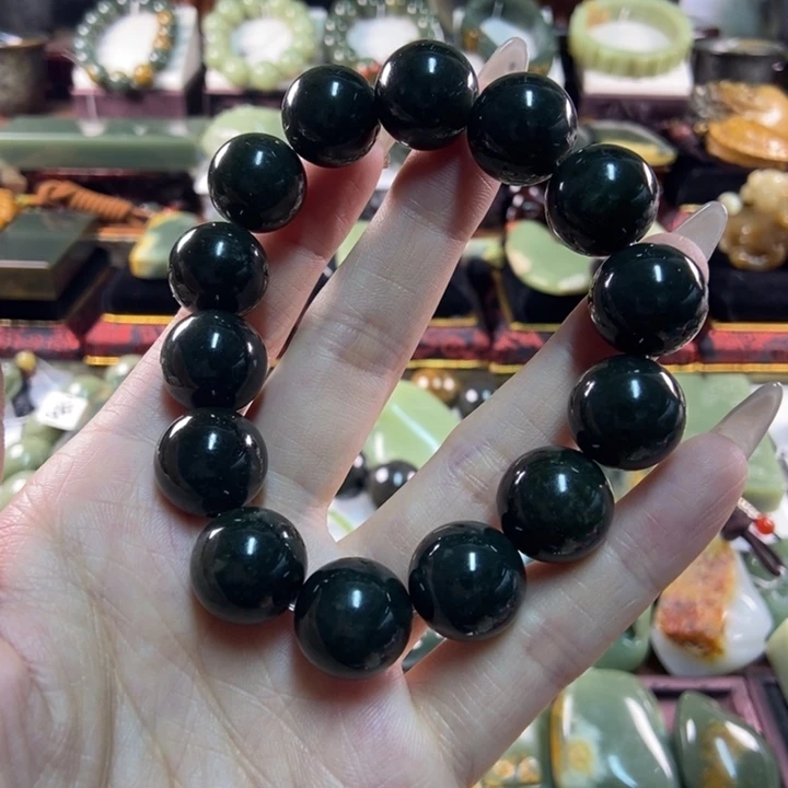 未镶嵌手串岫岩老玉（透闪石质玉）