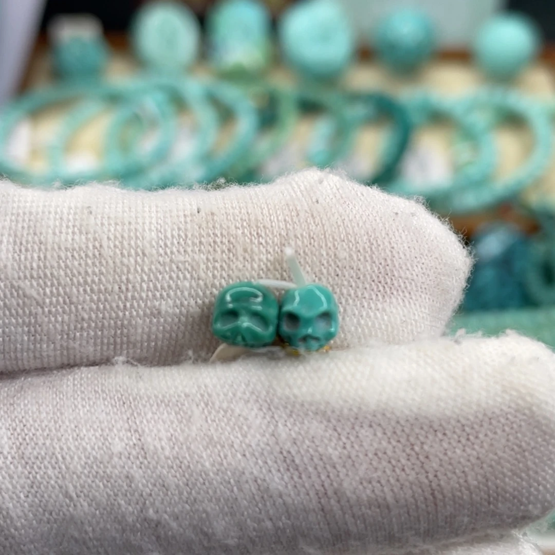 绿松石未镶嵌挂件