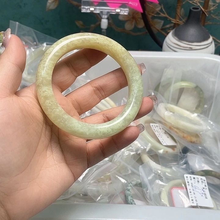 蛇纹石玉手镯未镶嵌?***?