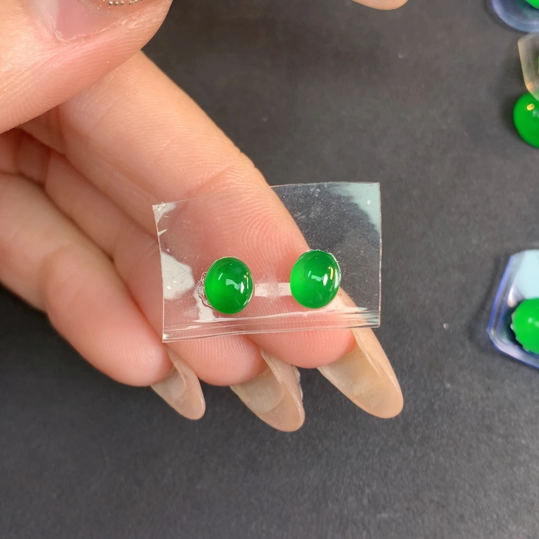 翡翠裸石6.3/5.4/3.05翡翠翡翠