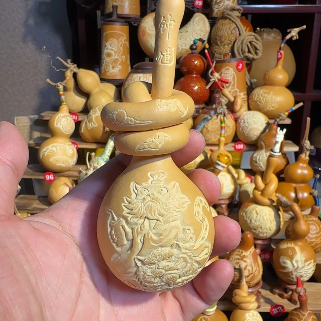 爱***贝有机玻璃钟馗雕刻