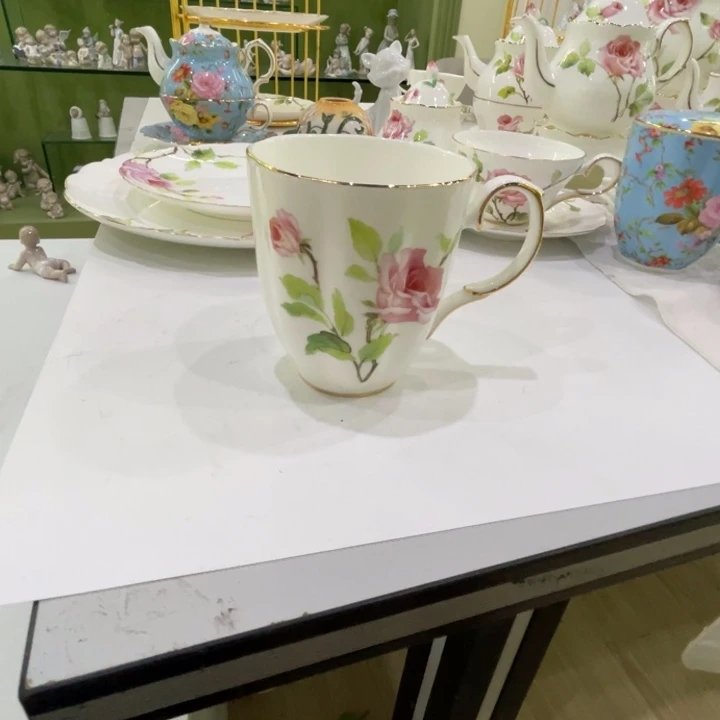 300ml骨瓷马克杯一个