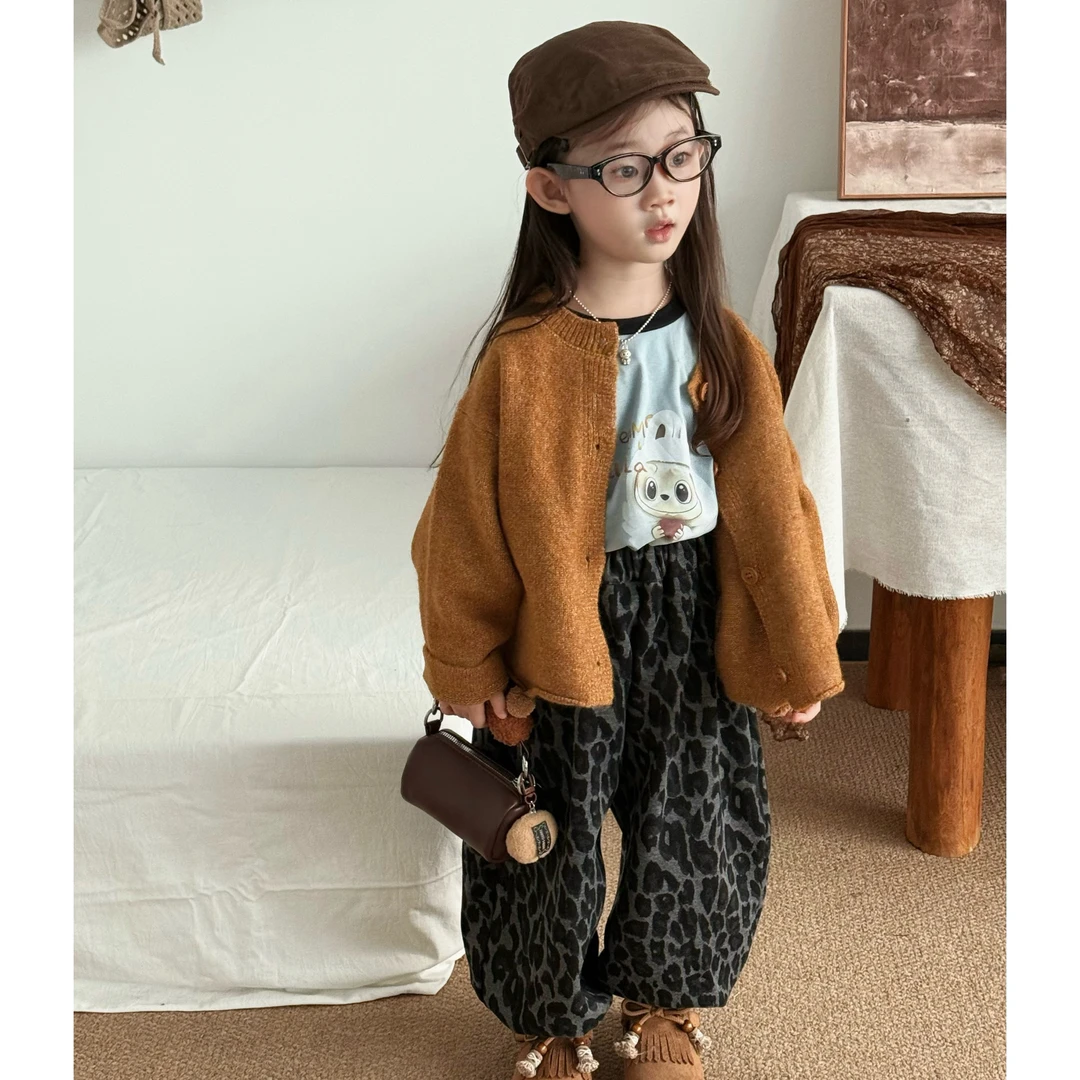 复古套头休闲童装单排扣卡通动漫宽松毛衣豹纹裤女套装