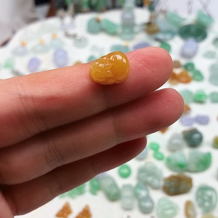 铜****颈饰未镶嵌翡翠貔貅