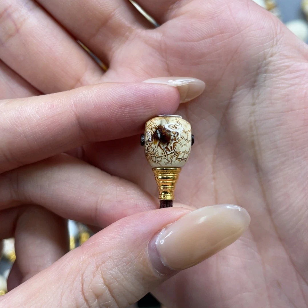 要***铁琥珀未镶嵌裸石10.5三通