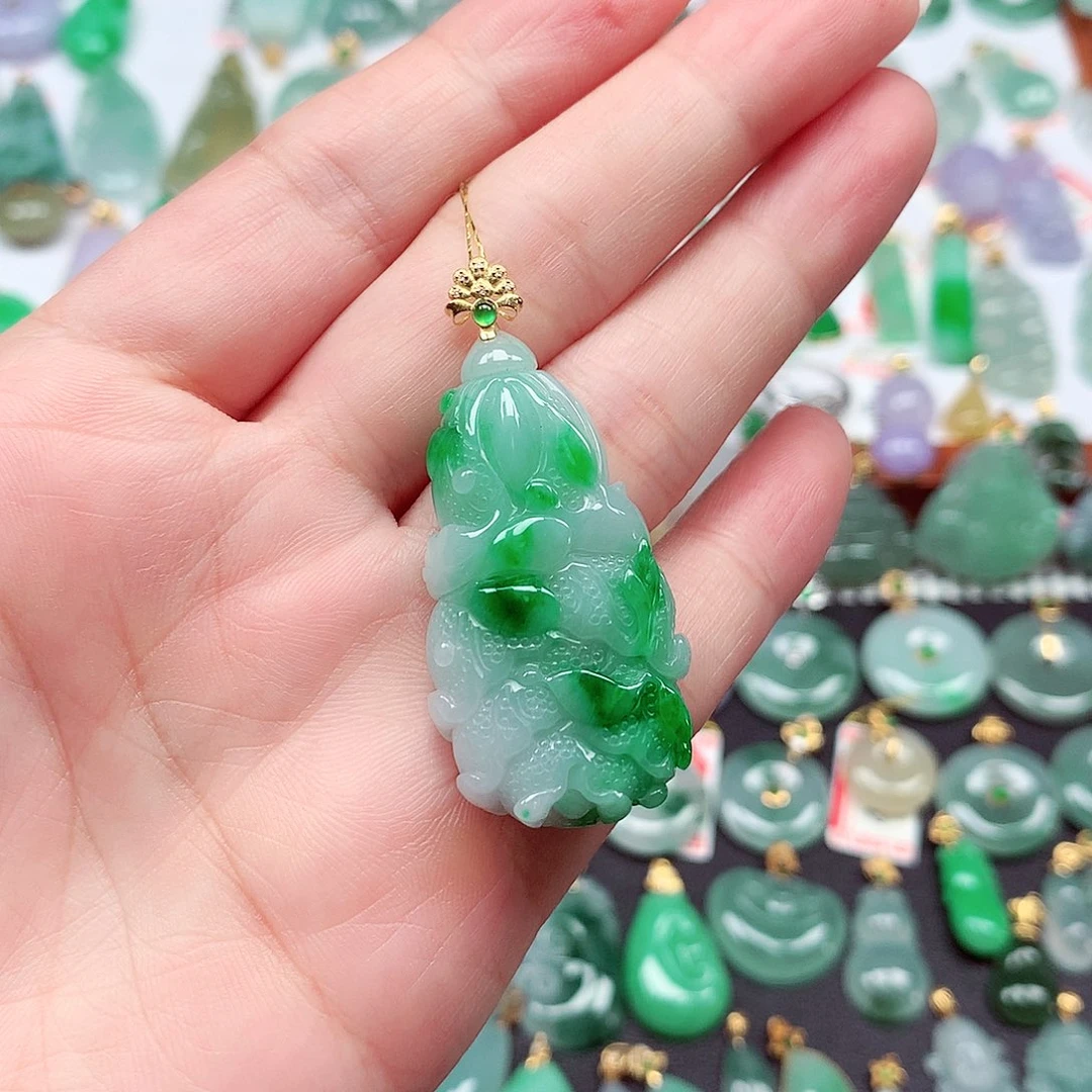 翡翠18K金镶嵌颈饰天然翡翠A货