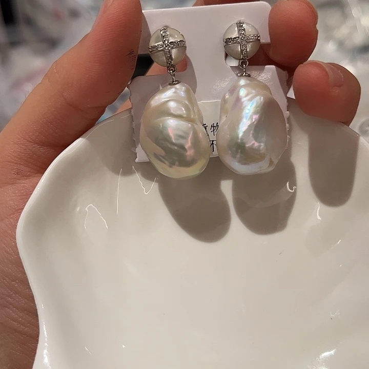 银S925镶嵌淡水珍珠耳饰