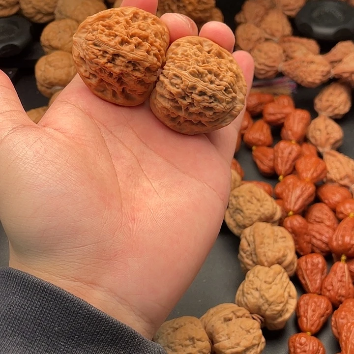 爱****文玩核桃吊坠1南疆石