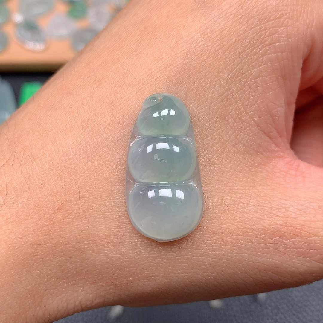 吊坠(赠链)未镶嵌翡翠