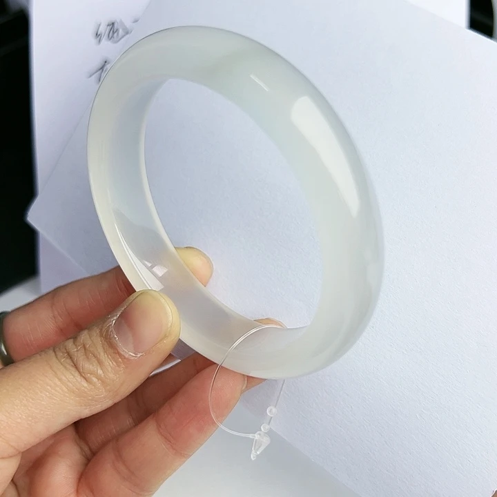 【闪购商品】石英质玉手镯未镶嵌