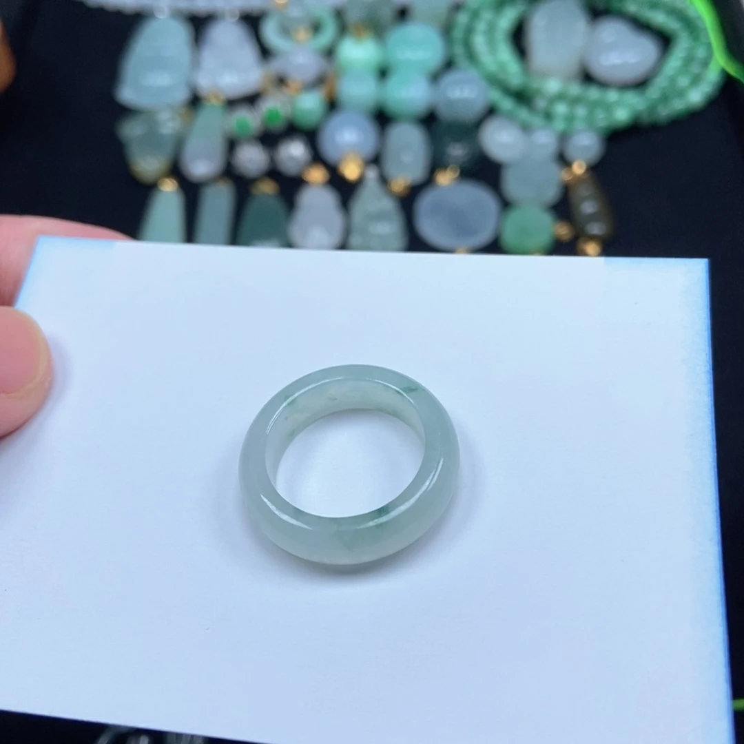翡翠未镶嵌颈饰戒指17号
