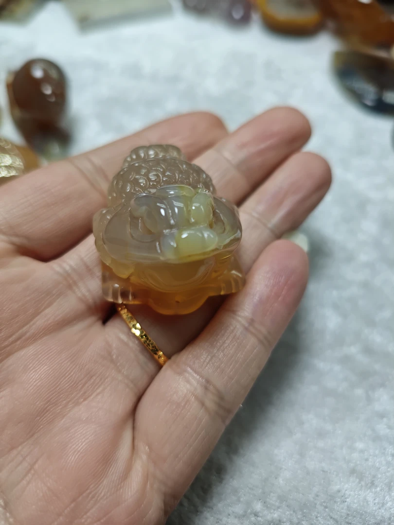 黄翡貔貅精工雕刻玉石车饰礼物