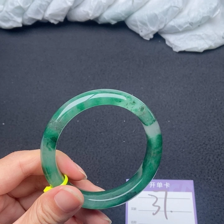 石英质玉（非洲翠）手镯未镶嵌37