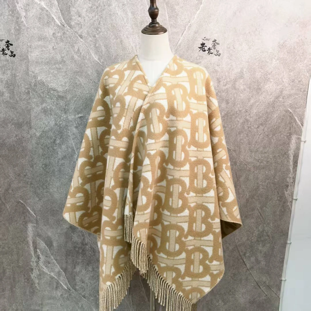 99新 BURBERRY/博柏利 海囤J/巴宝莉上衣/137*140/ds57449