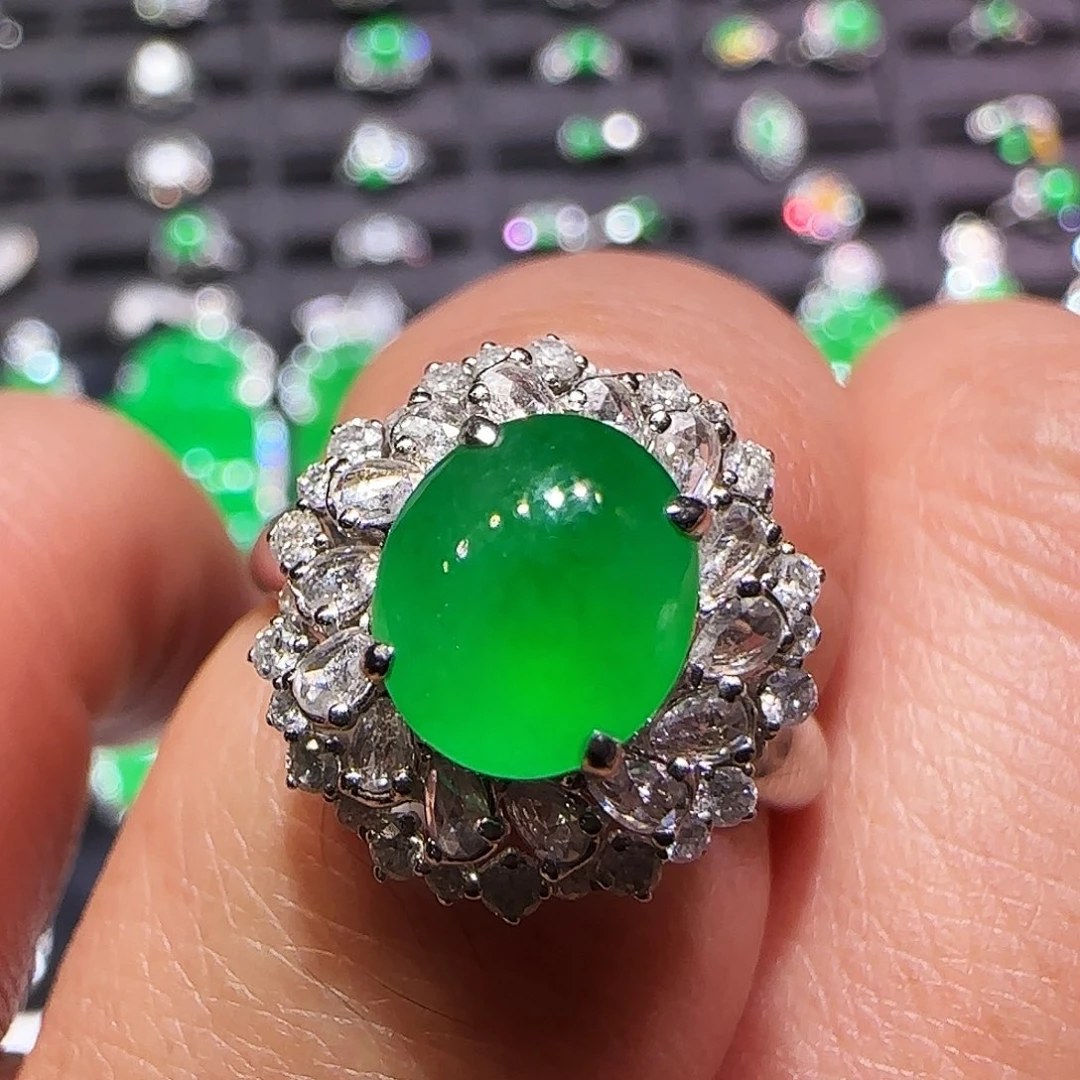 翡翠18K金镶嵌戒指