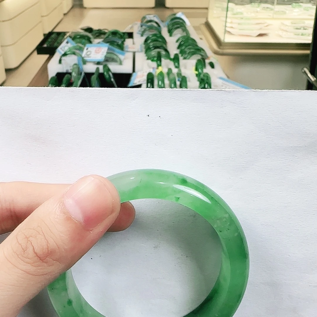 石英质玉未镶嵌手镯