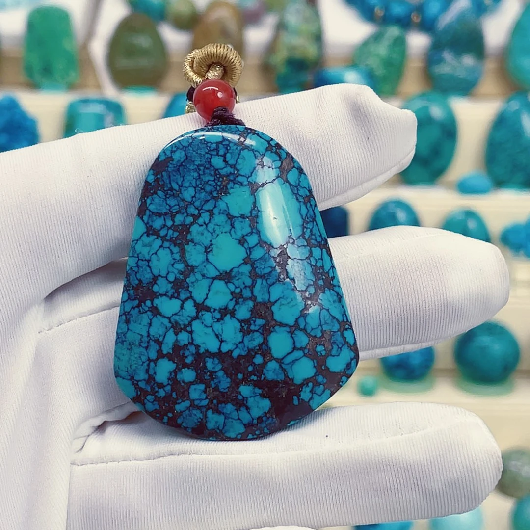 绿松石未镶嵌颈饰