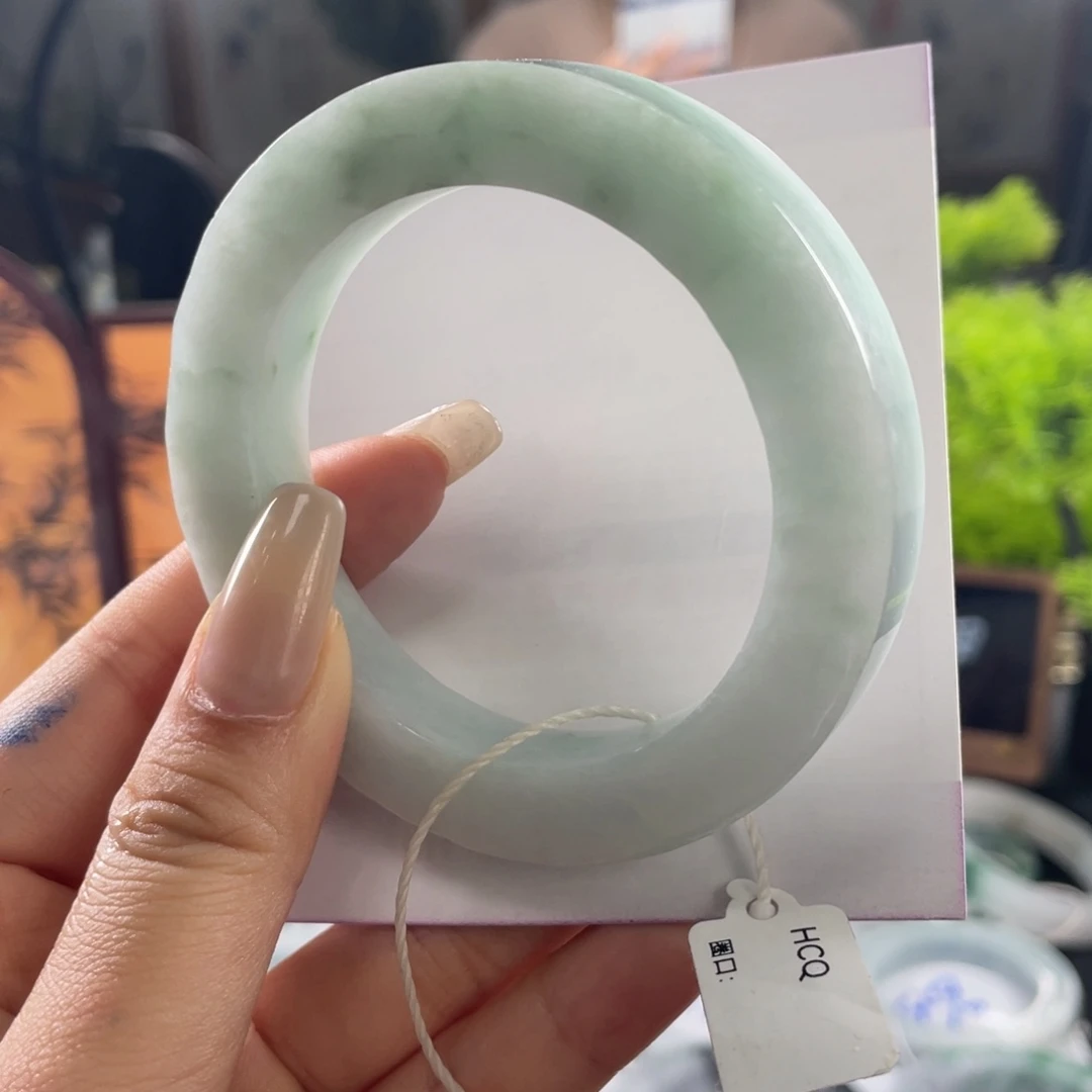 定制翡翠未镶嵌翡翠手镯基地质检发货