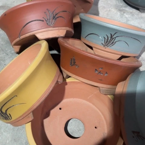 紫砂花盆100-7。       22-9