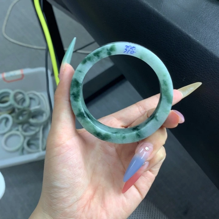 定制翡翠翡翠手镯未镶嵌