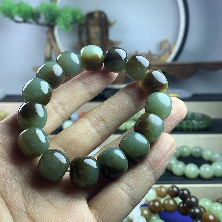 和田玉未镶嵌手串