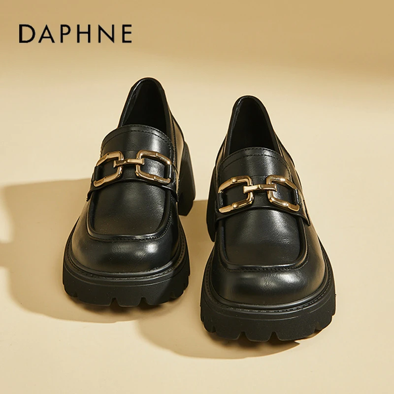 达芙妮乐福鞋2025新款粗单鞋粗跟学院风一脚蹬小皮鞋金属扣厚底