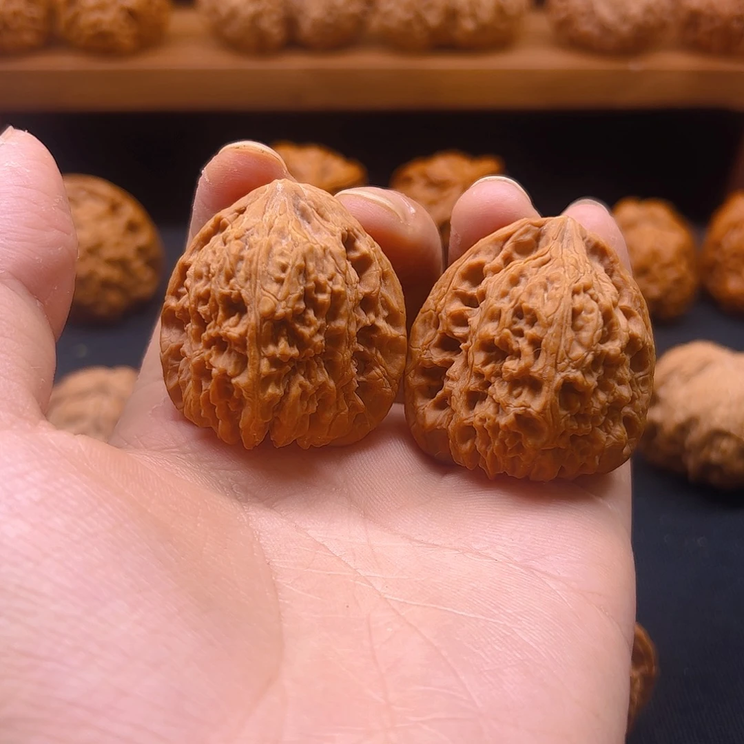 把件核桃三角疆38全品