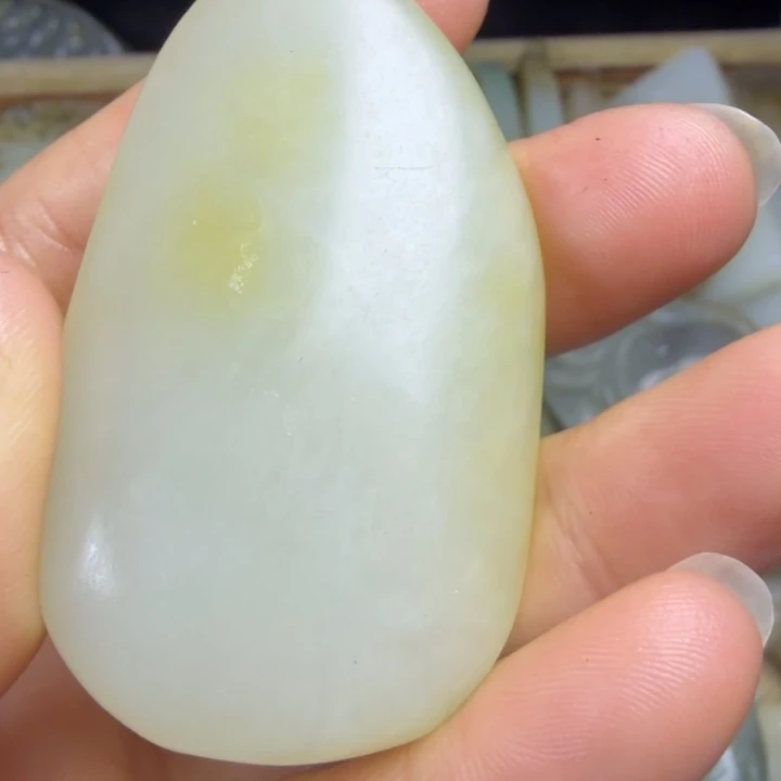 野***）和田玉未镶嵌颈饰