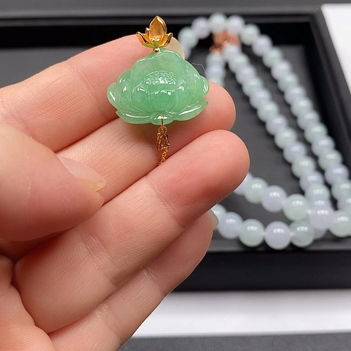 颈饰未镶嵌翡翠甜绿莲花