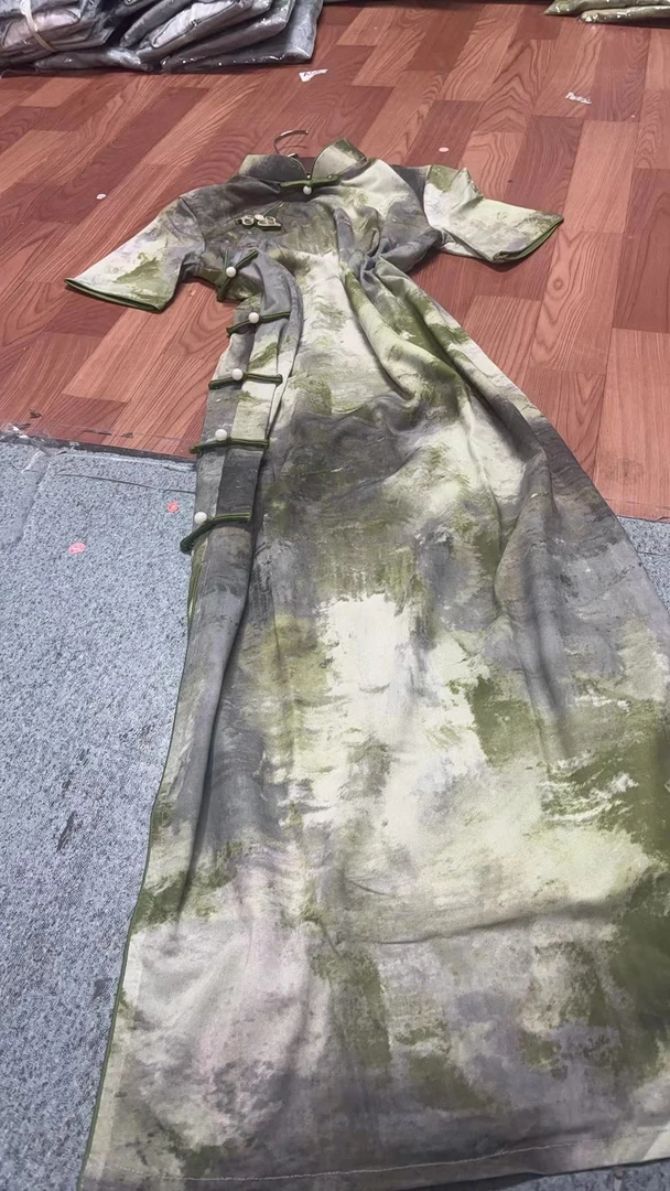 207-复古深绿色  爱心扣 改良 旗袍