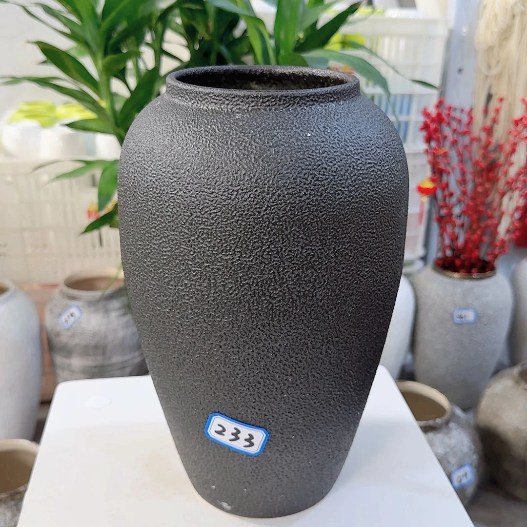 用***龙233号陶瓷高29厘米微瑕一个