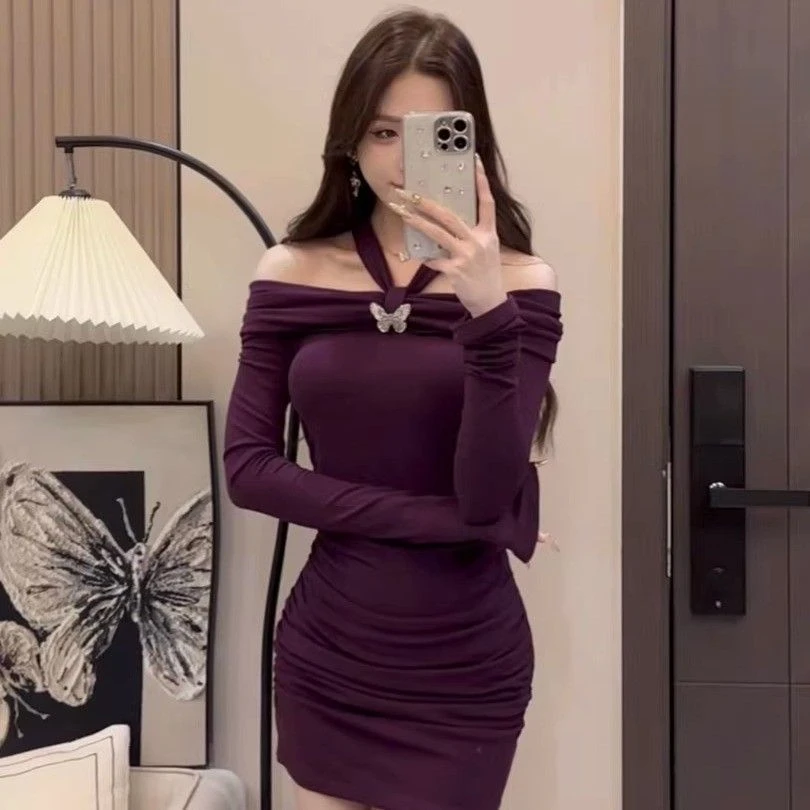 一字肩紫色挂脖长袖连衣裙女秋季修身收腰裙子纯欲风紧身包臀短裙