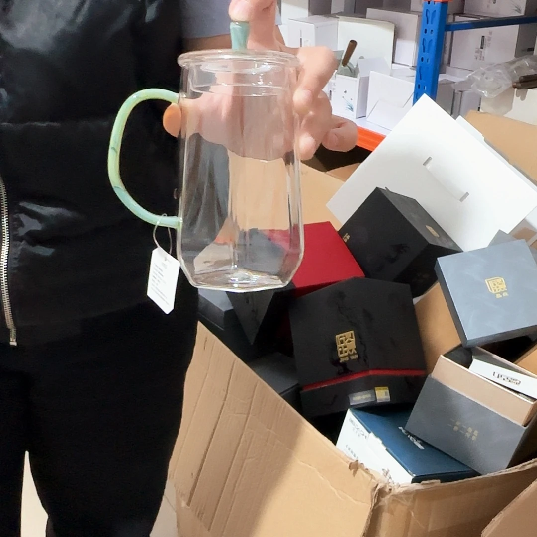 50号清仓晶炎带盖办公杯