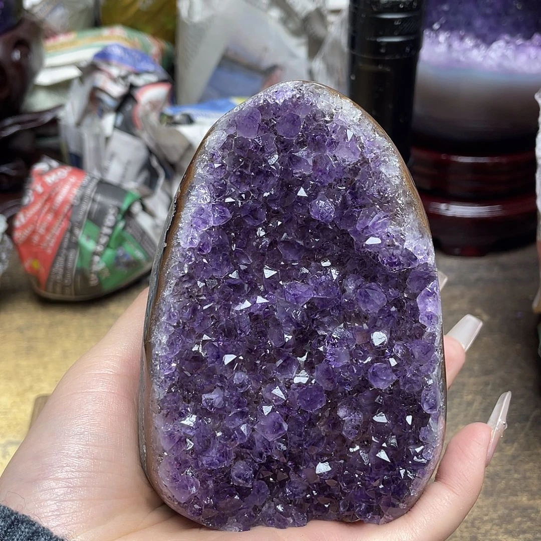 紫晶未镶嵌大型摆件（非配饰）