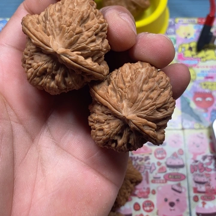 文玩核桃吊坠中****音42全品白狮子